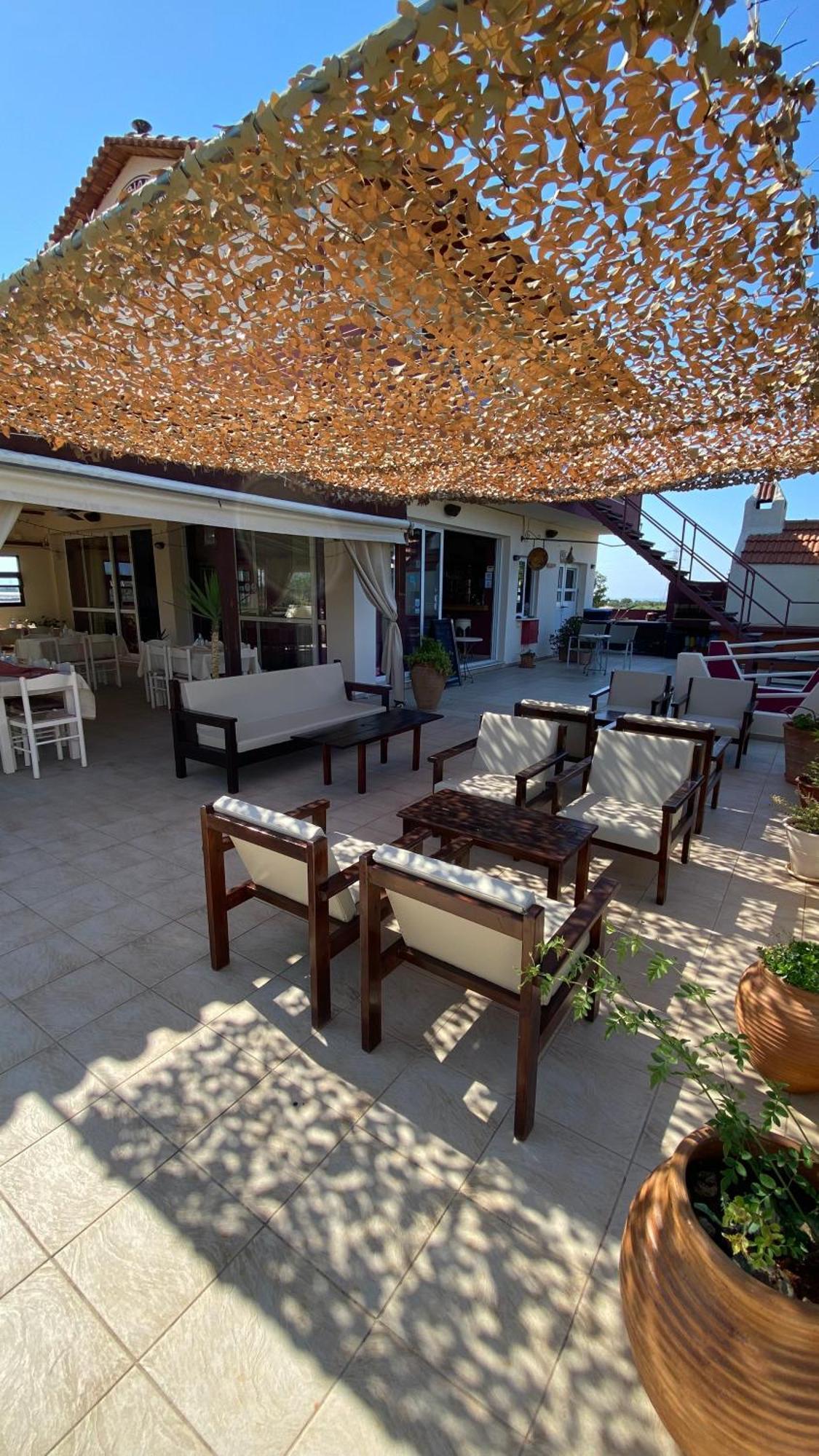 Arion Stables & Apartments Херсонисос Екстериор снимка