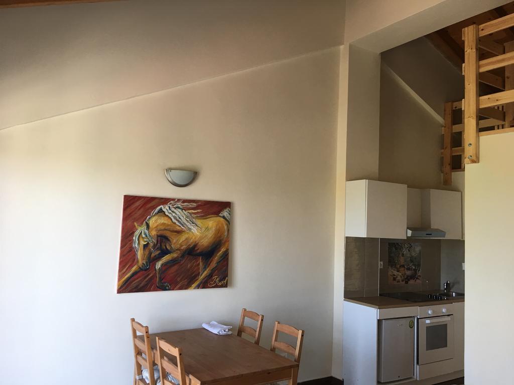 Arion Stables & Apartments Херсонисос Екстериор снимка