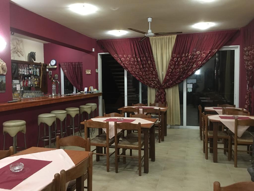 Arion Stables & Apartments Херсонисос Екстериор снимка