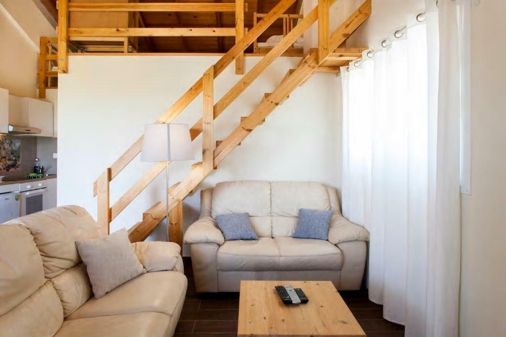 Arion Stables & Apartments Херсонисос Екстериор снимка